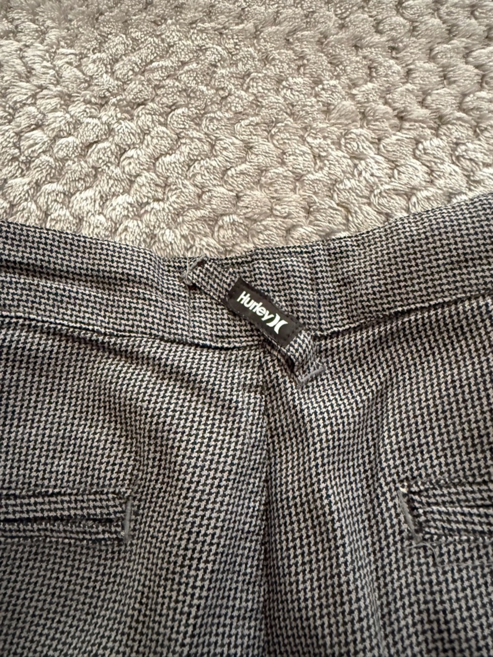 Hurley Men's Black and White Houndstooth Chinos